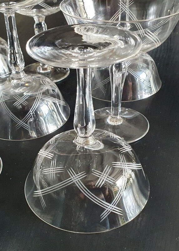 12 champagne glasses cristal Boch