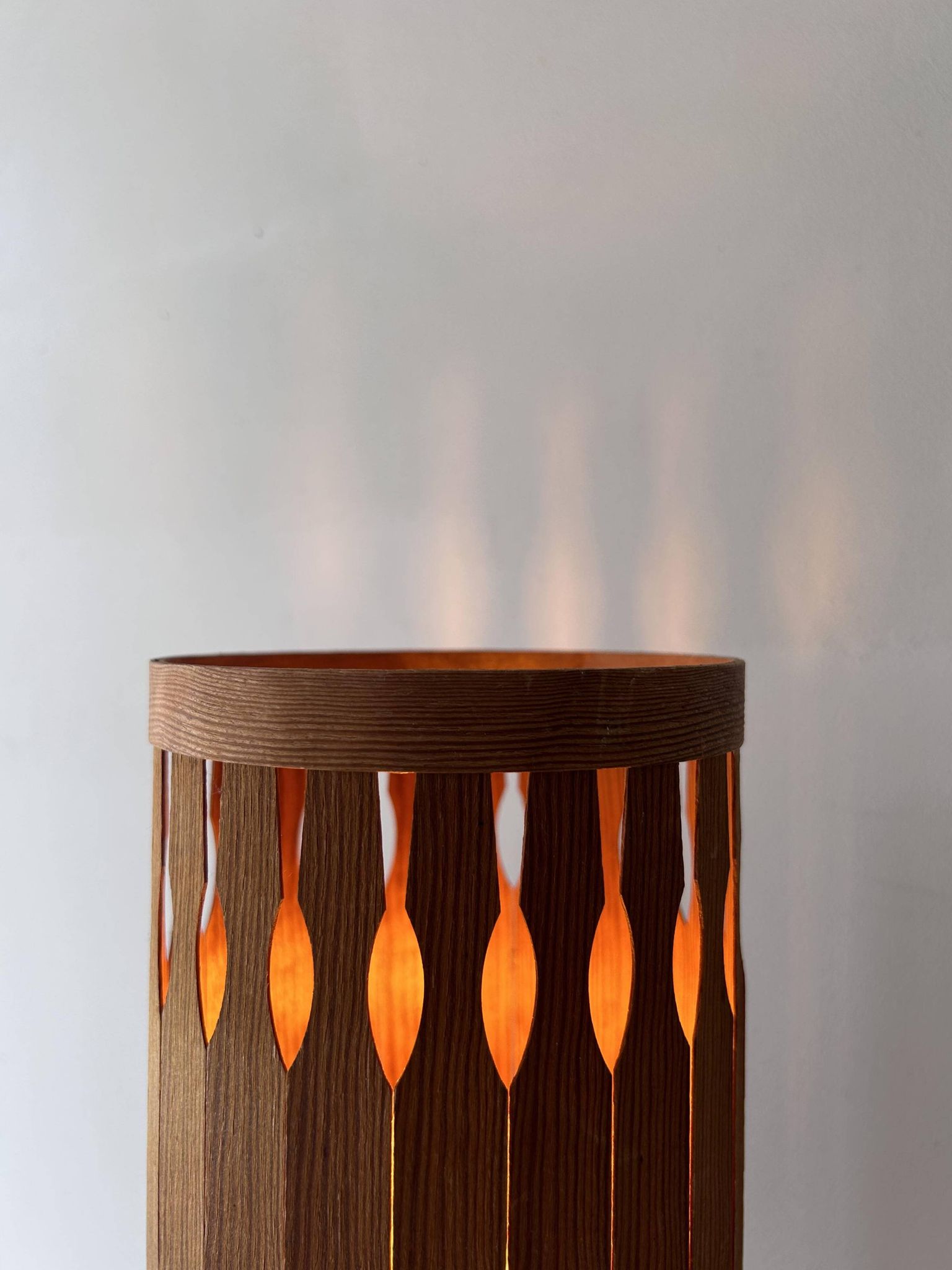 Lampe de table en lamelle de pin, Suède 1970