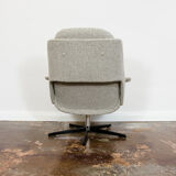 B7041 Armchair in Grey Boucle from Zakłady Przemysłu Meblarskiego Radomsko, 1970s