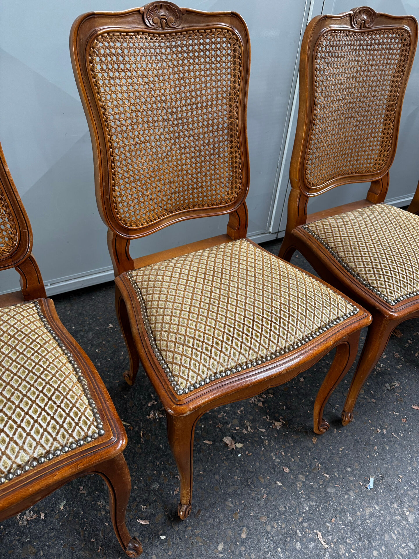 Set of 6 chairs in Louis XV style - carved wood and caning