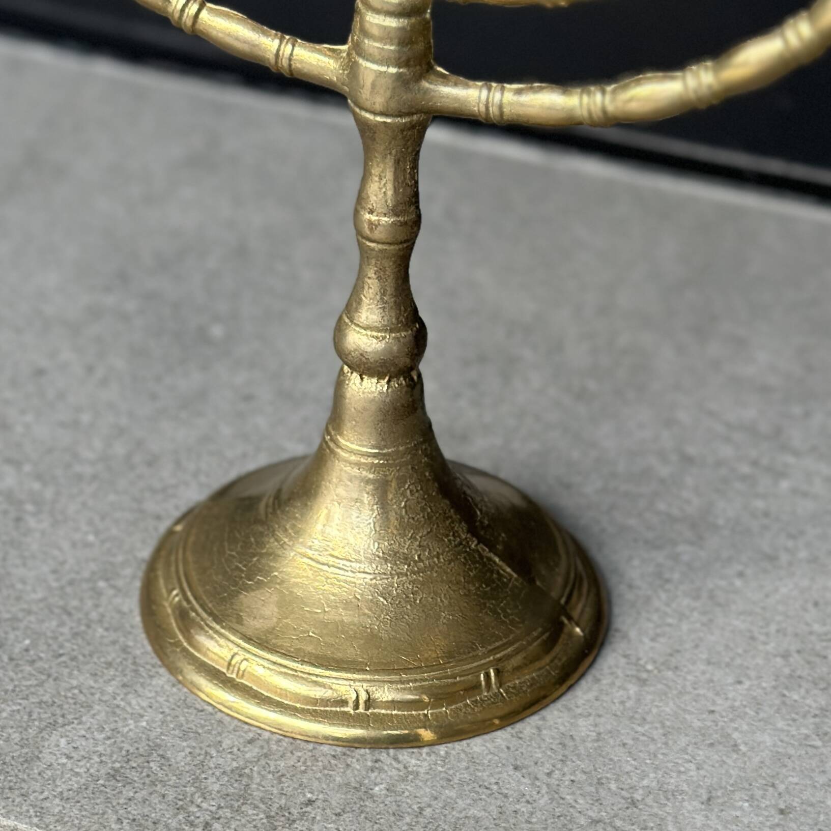 9-branch candlestick (Hanoukia) in brass.