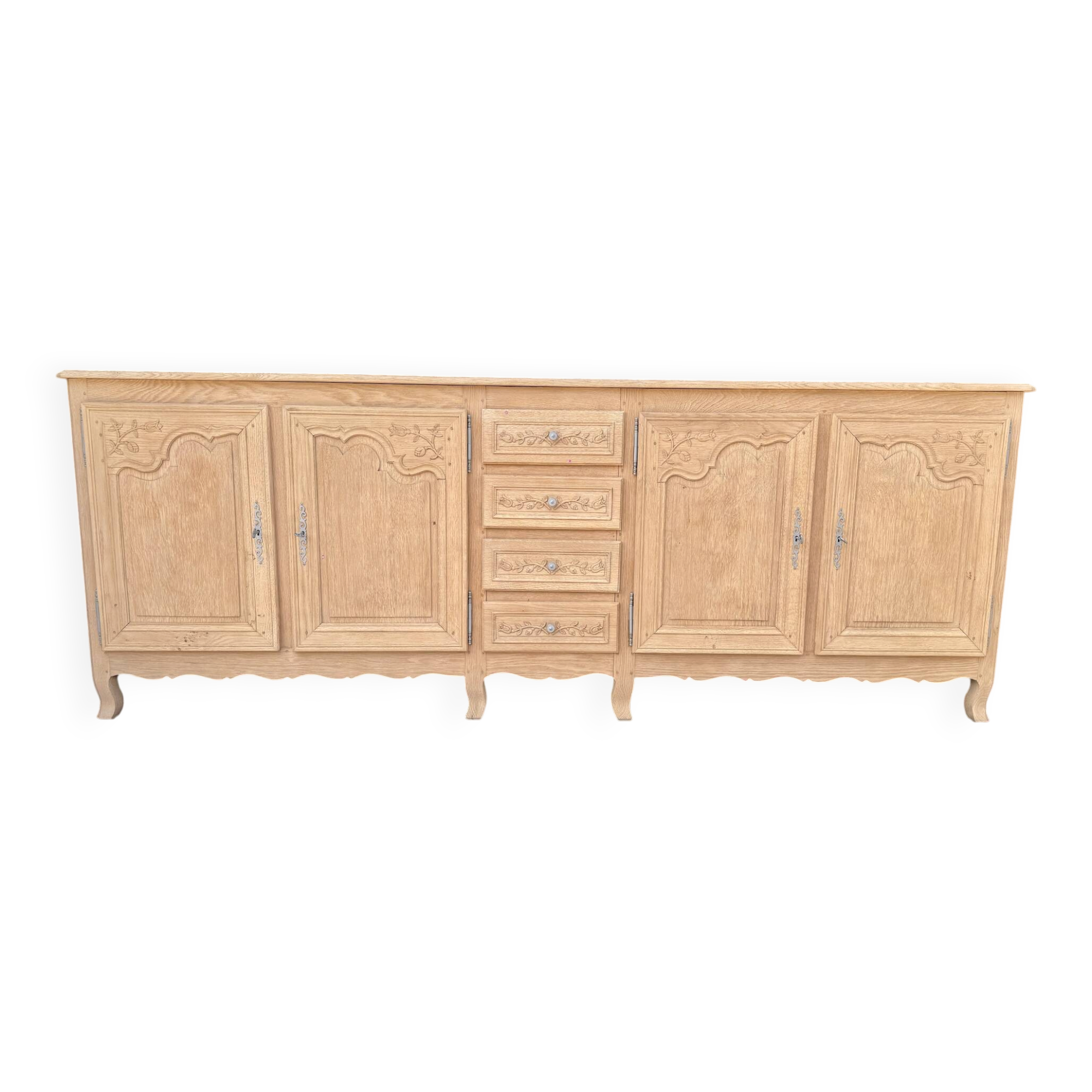 Picardy oak solid wood treatment