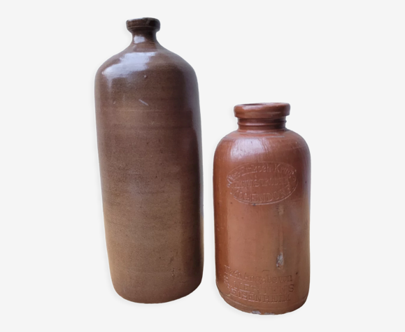 Bouteilles en grès