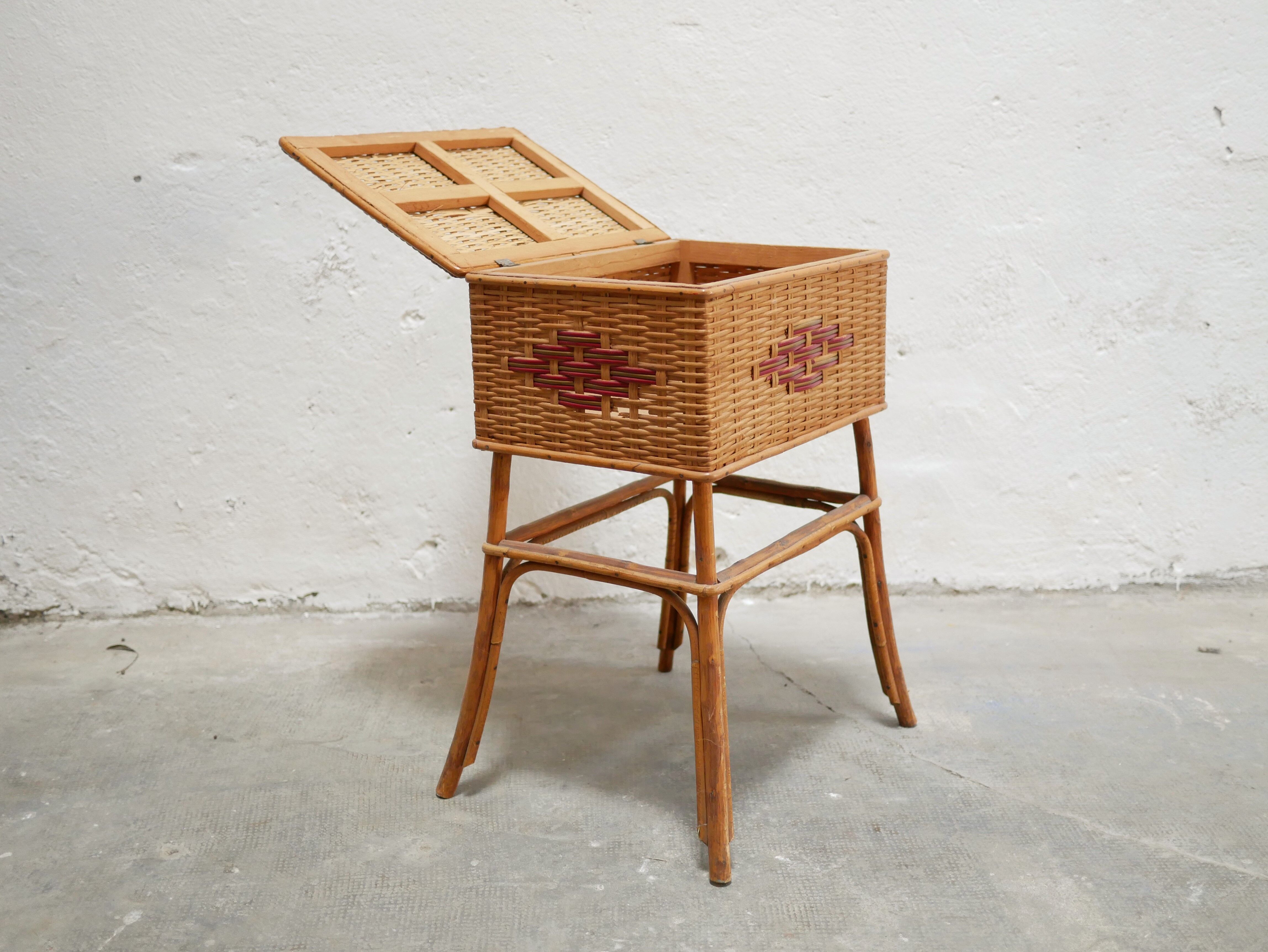 Worker vintage rattan basket