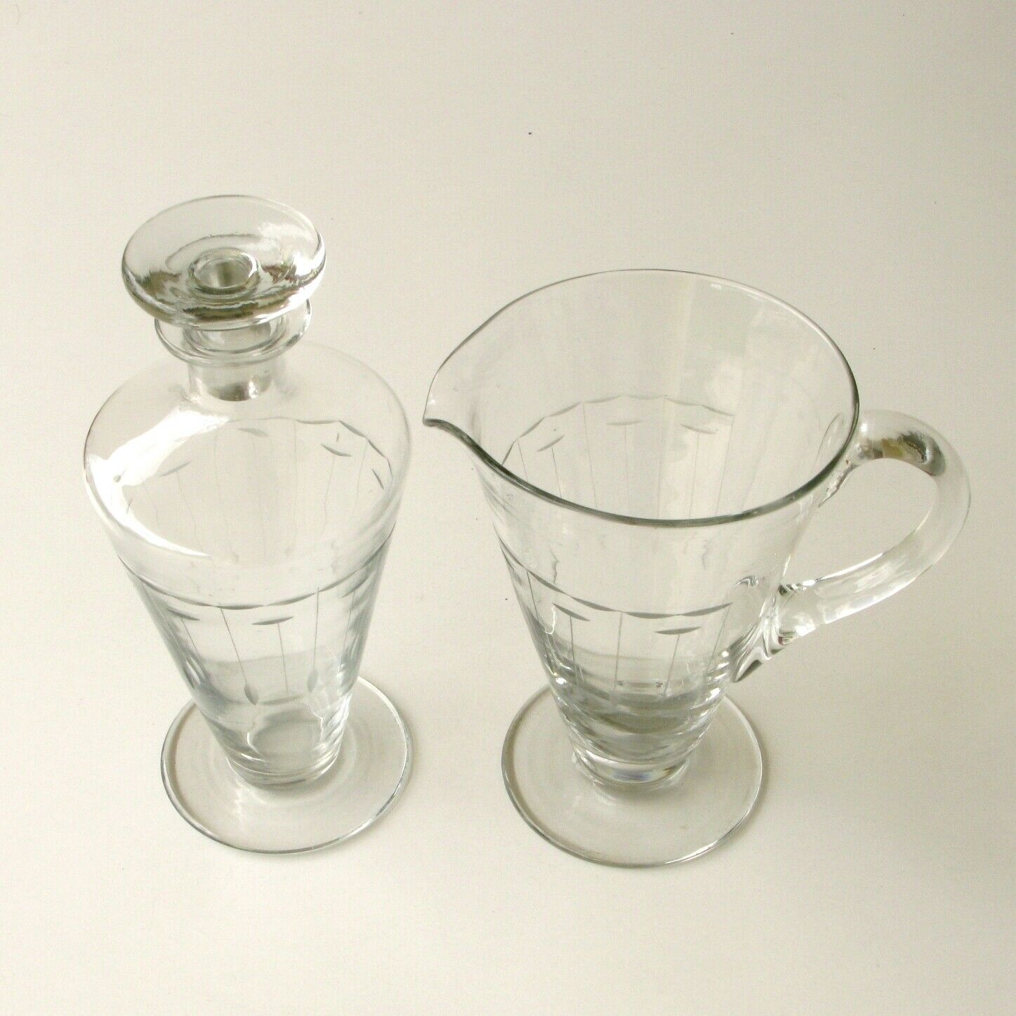 Assorted wine jug and water pitcher - Crystal Assorted Decor