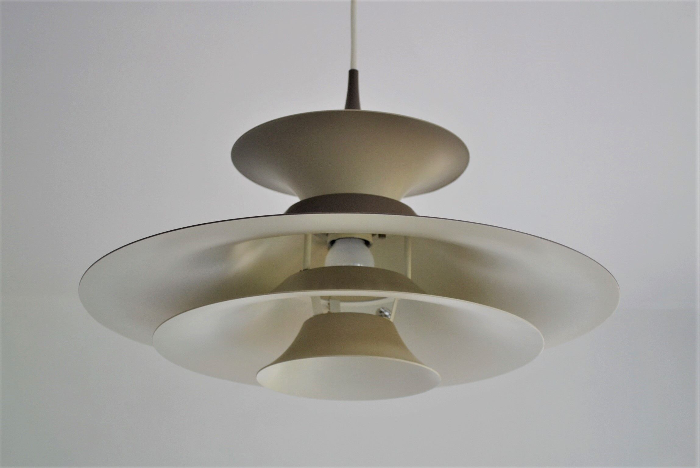 Suspension scandinave Radius pour Fog & Morup Eric Baslev Danemark