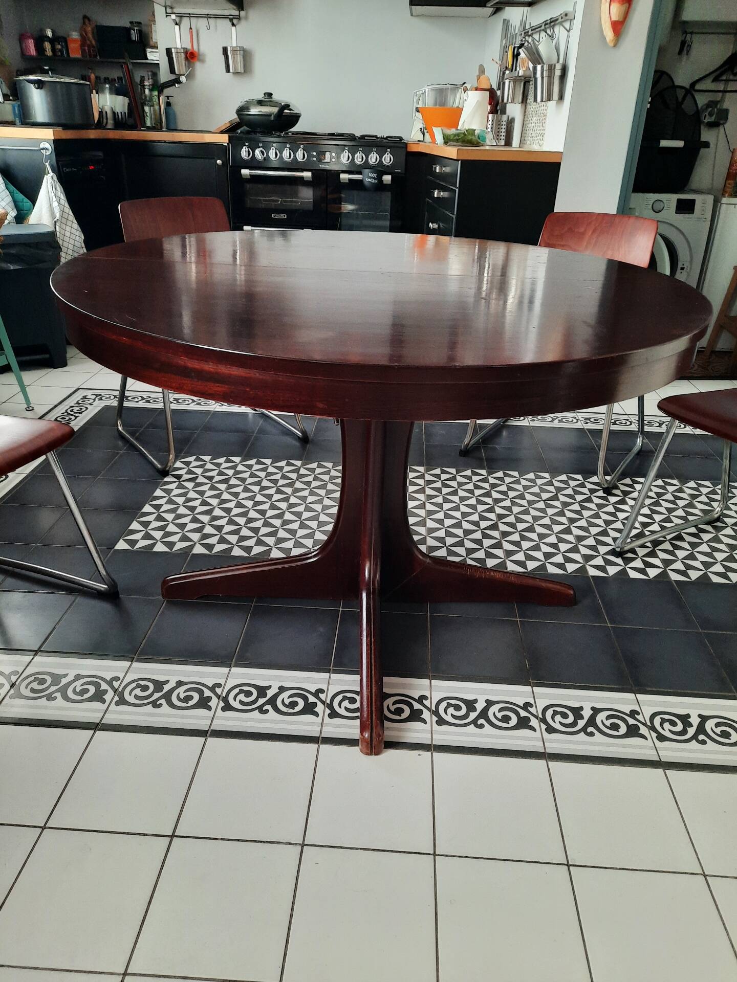 Baumann dining room set – extendable round table +6 chairs P