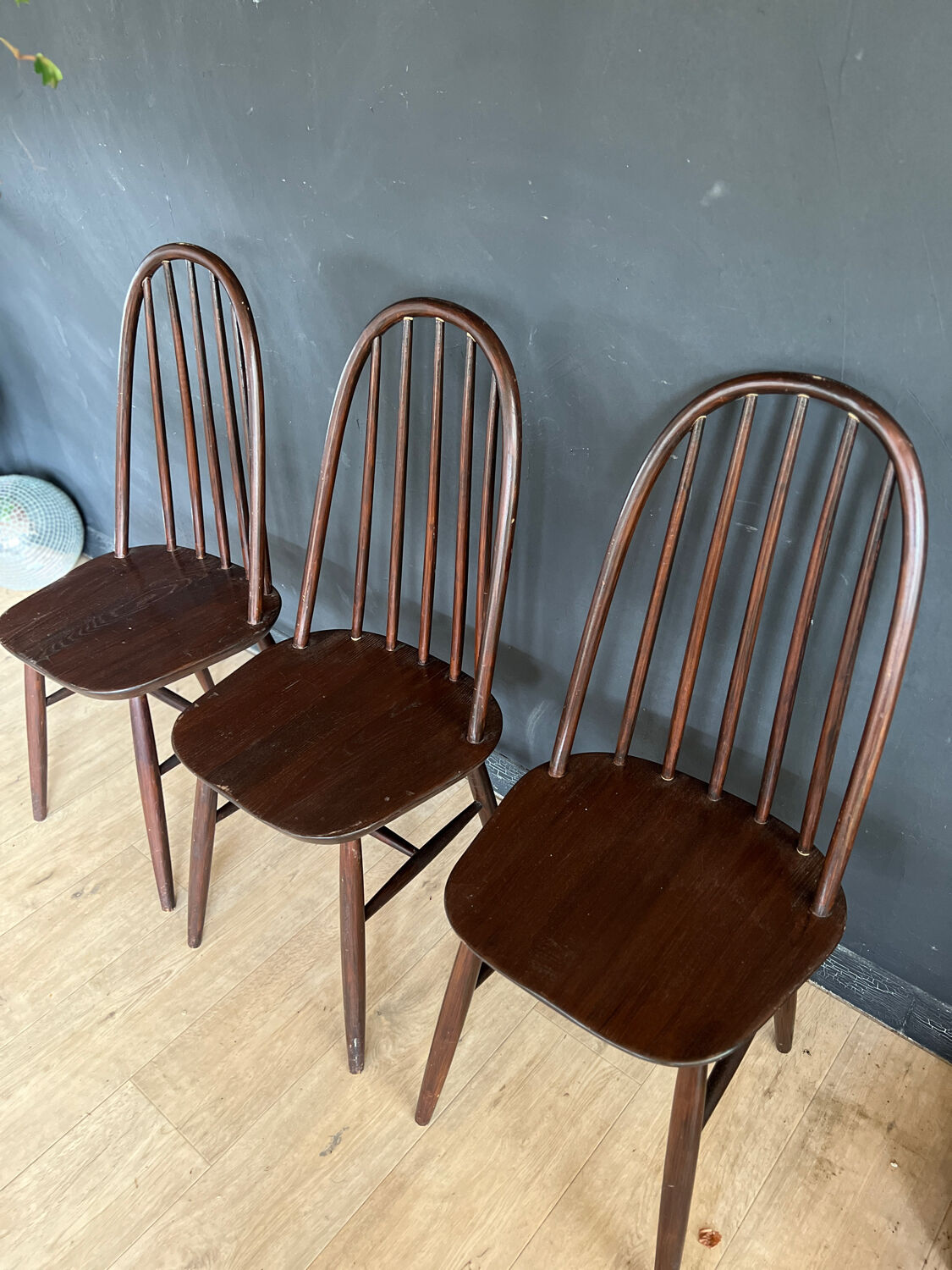 Trois chaises vintage