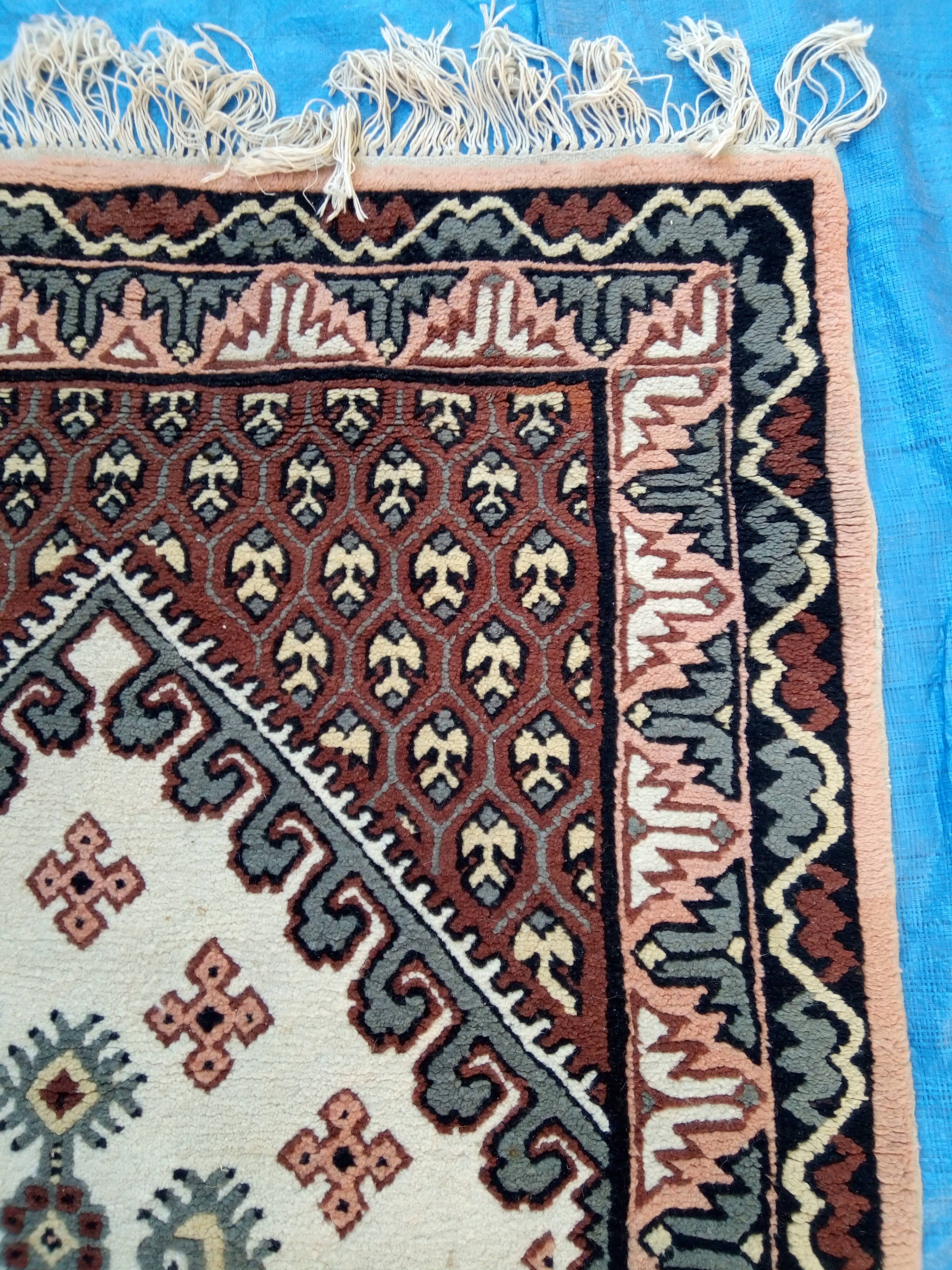 Old oriental carpet from the 80s - 193 x 101