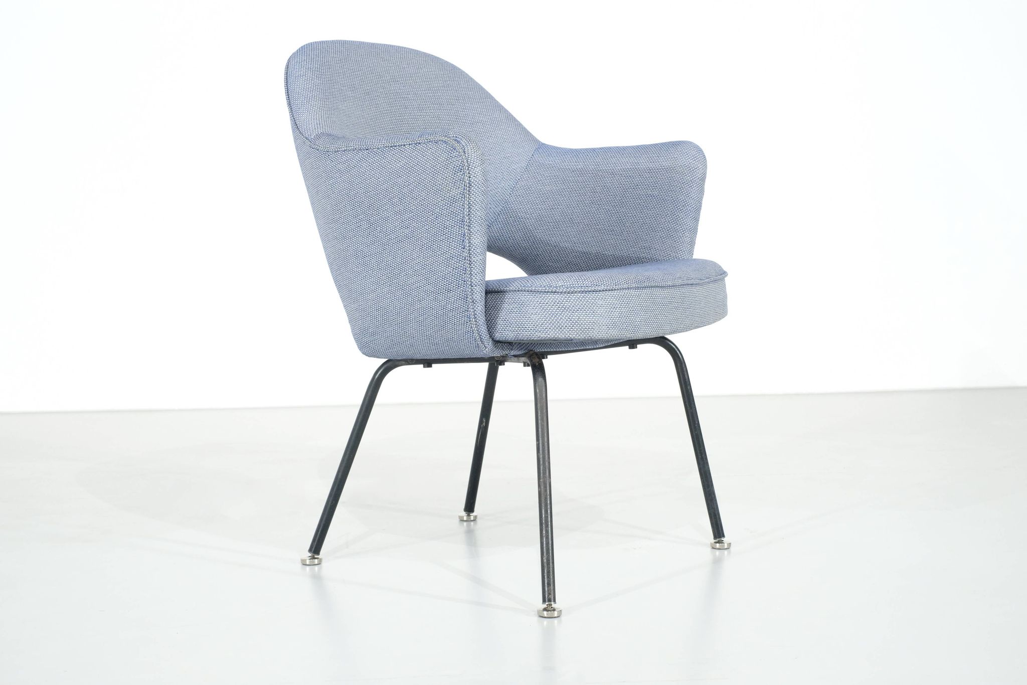 “Conference” armchair by Eero Saarinen produced by Knoll for IBM, USA 1957.