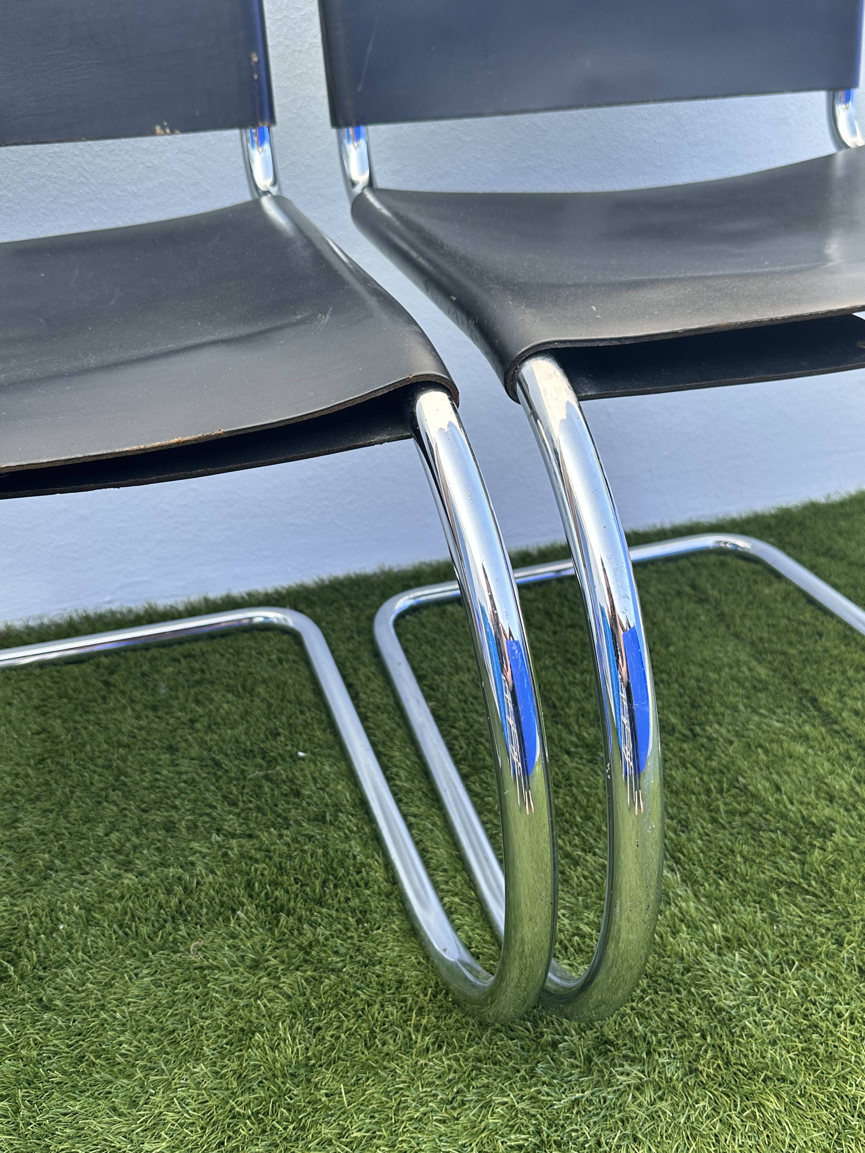 Pair of MR 10 chairs with Mies Van der Rohe laces, Knoll International