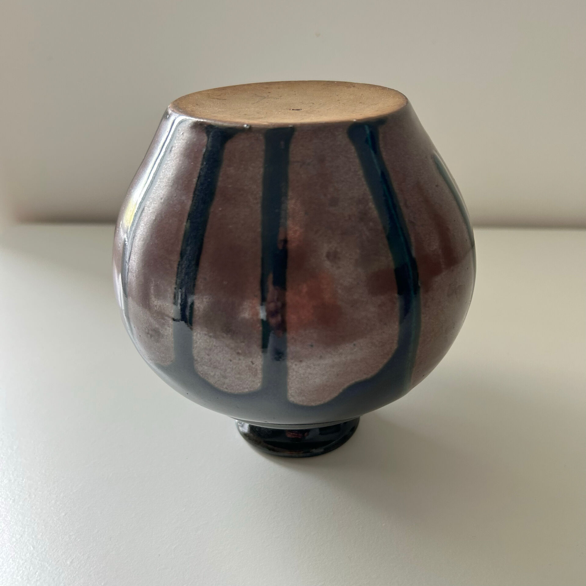 Ink blue round vase and bronze