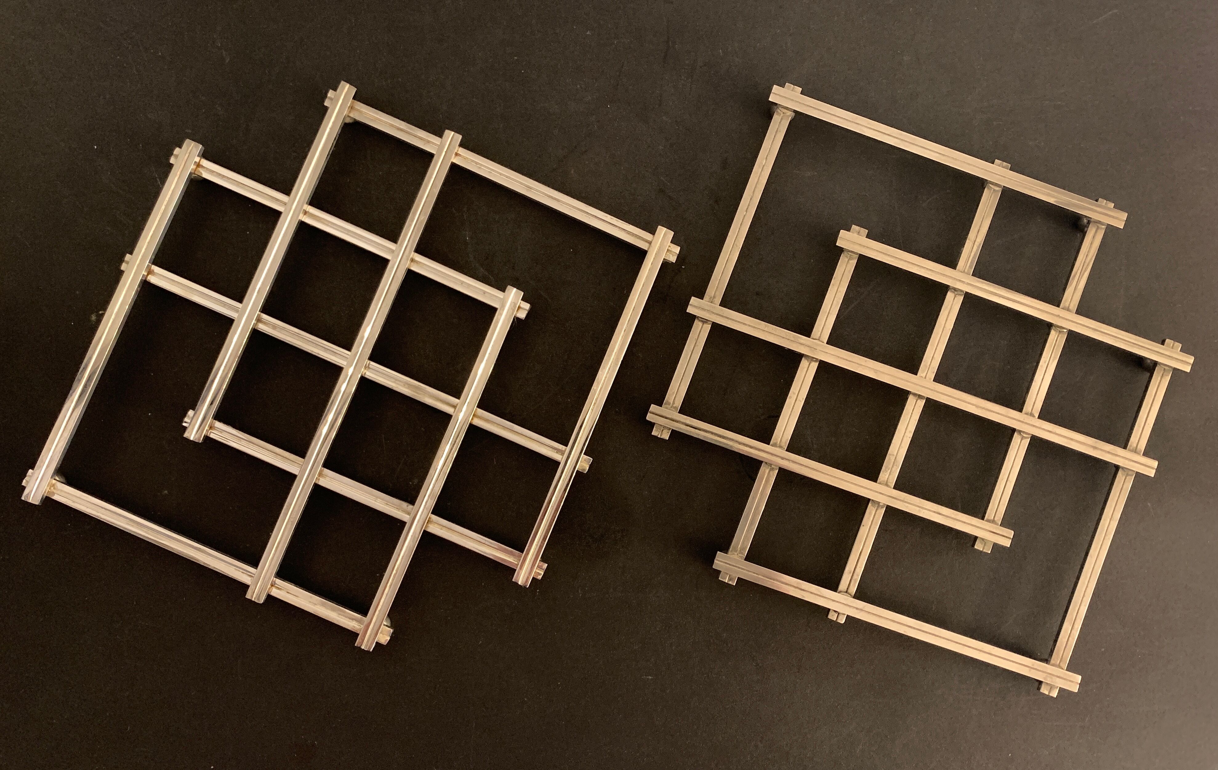 Pair of stretchy French underwear in silver metal, 1940