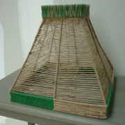 Abat-jour pyramide en fil de jute bistre et vert