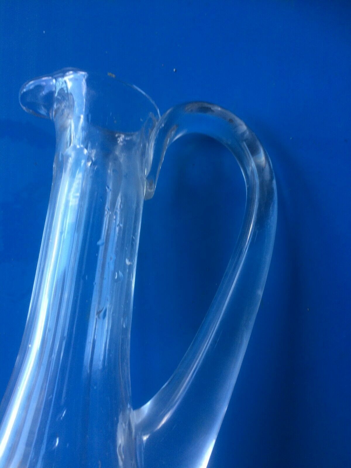 Lot of 2 crystal carafe