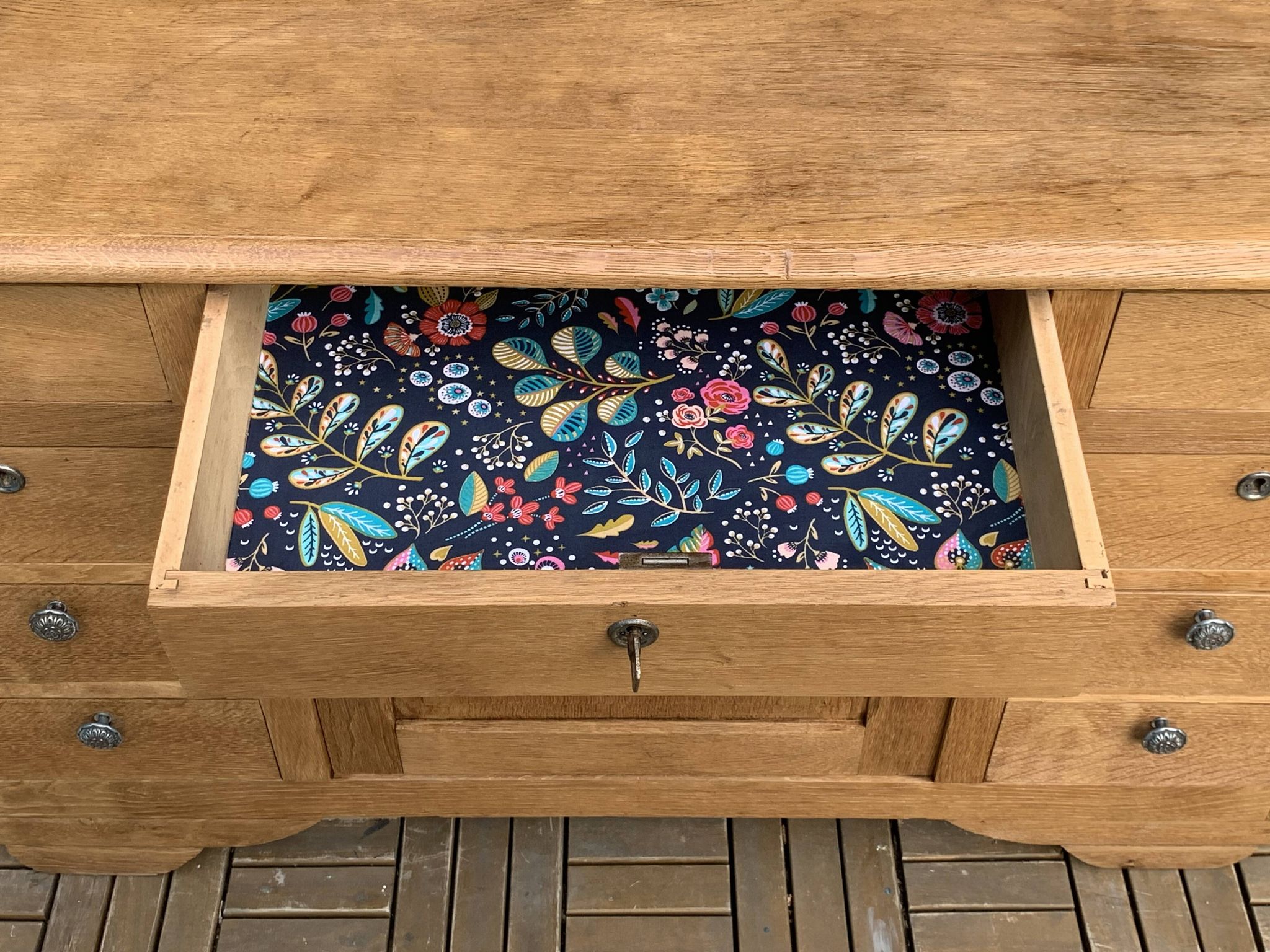 Buffet 9 tiroirs art déco chêne brut massif