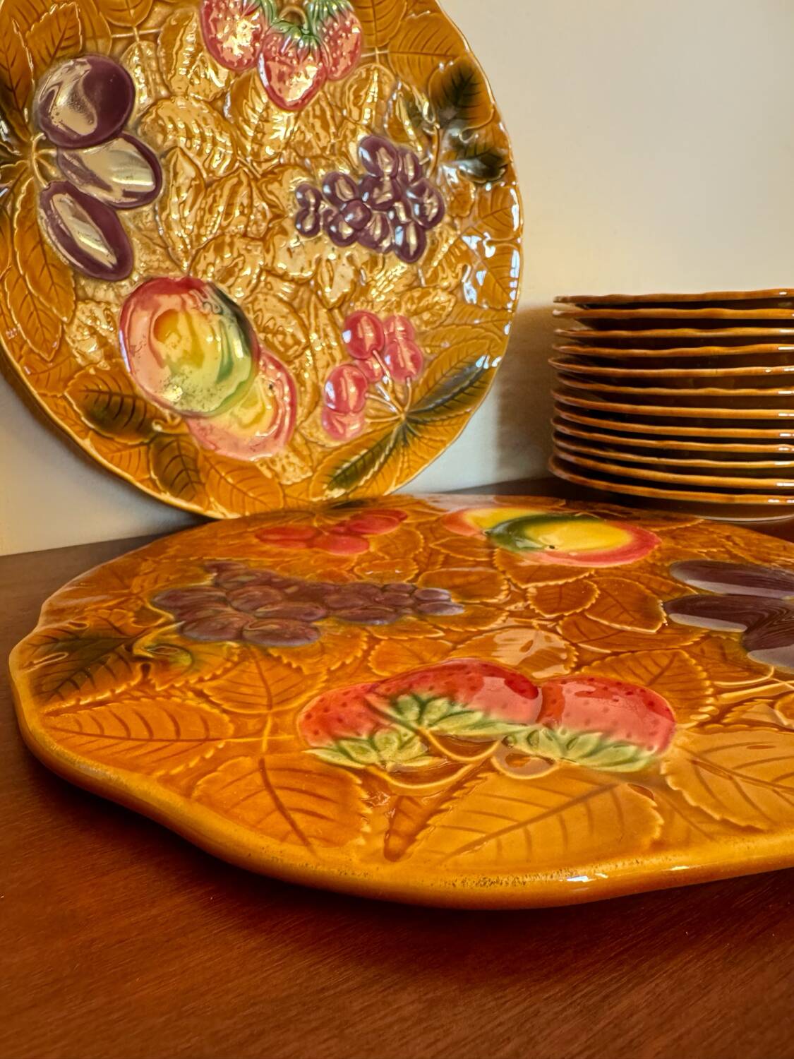 Old barbotine dessert service