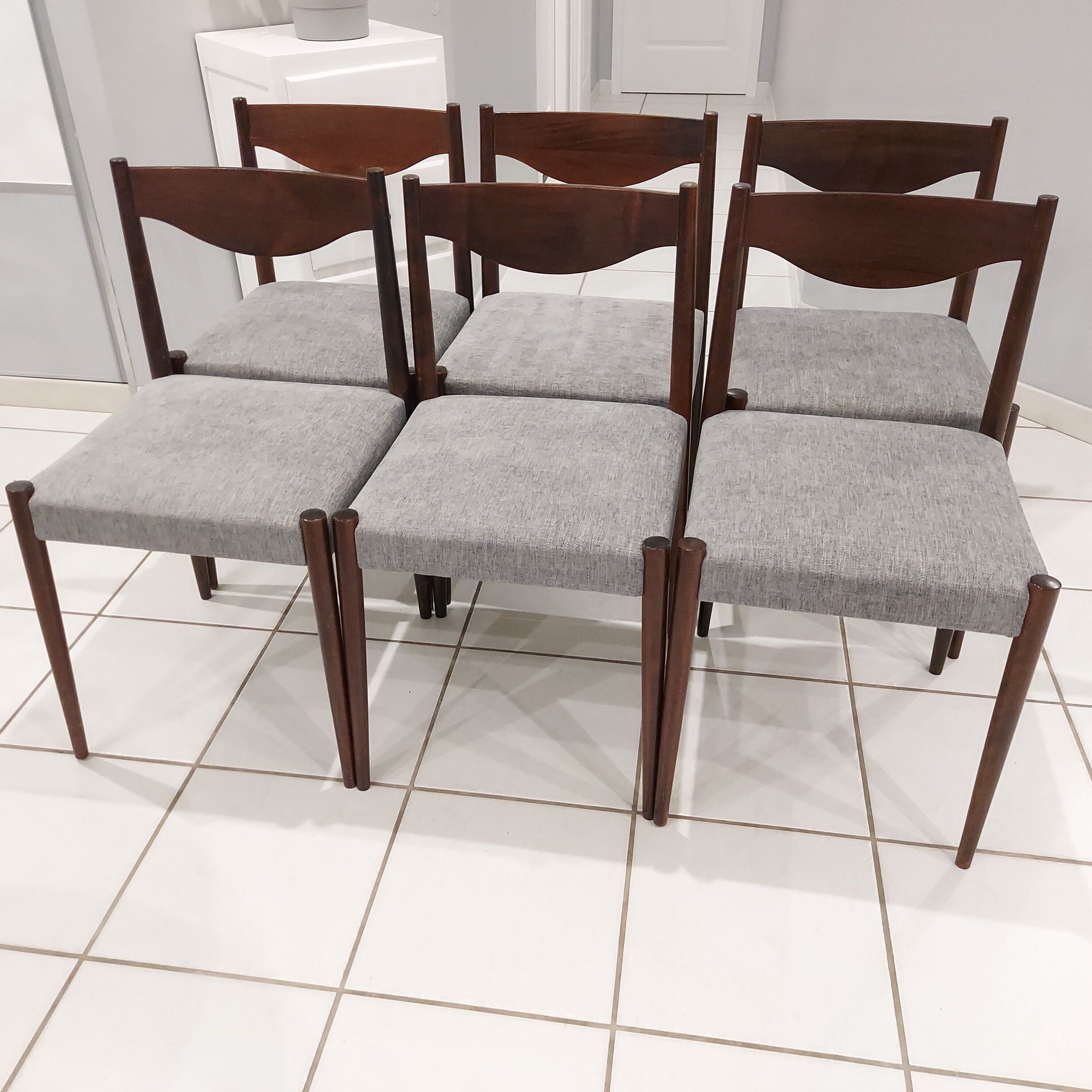 Suite of 6 vintage scandinavian chairs 1960s