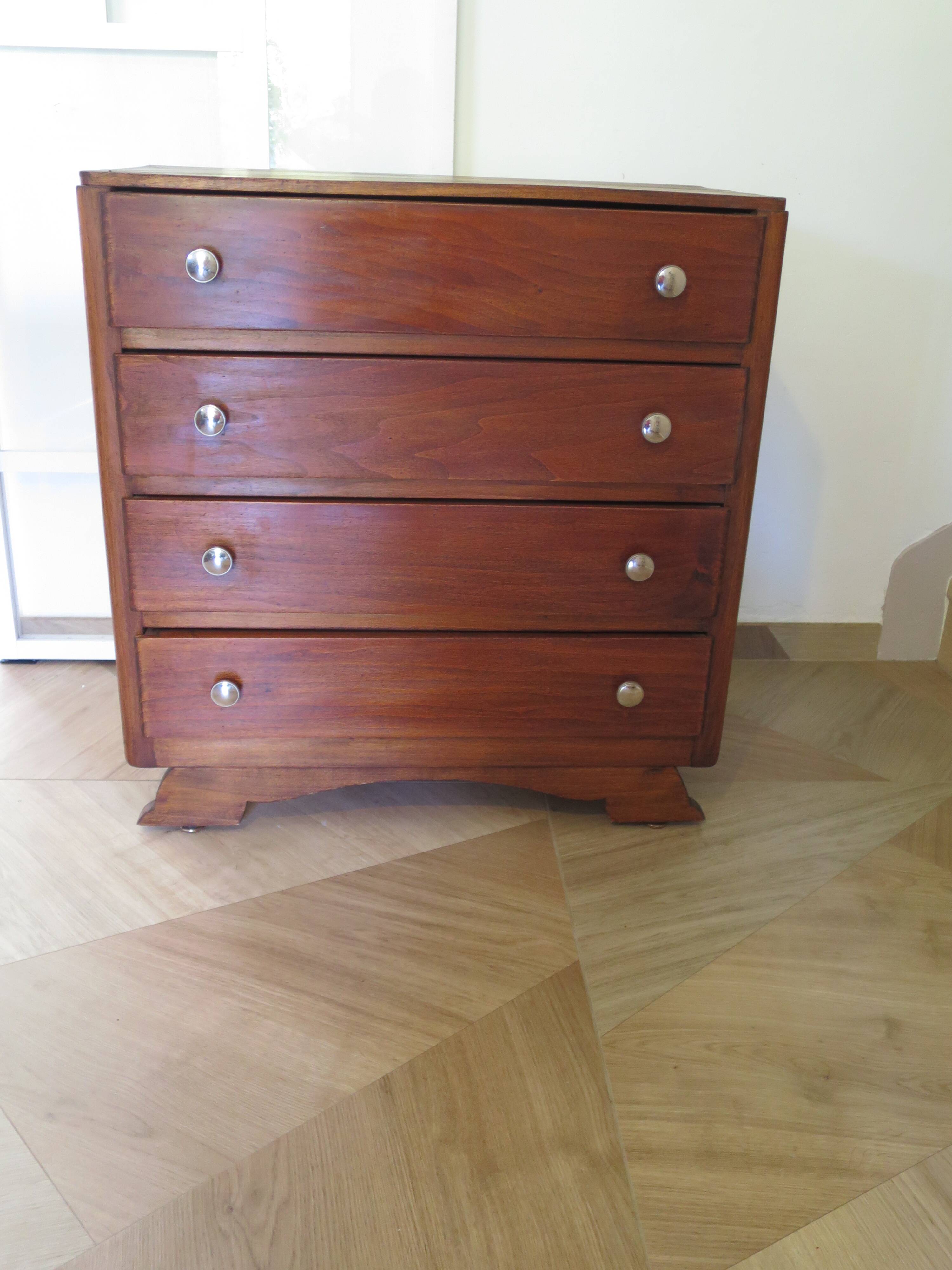 Rare - belle commode art déco 4 tiroirs - années 60 - Patine noyer - Pieds moustache