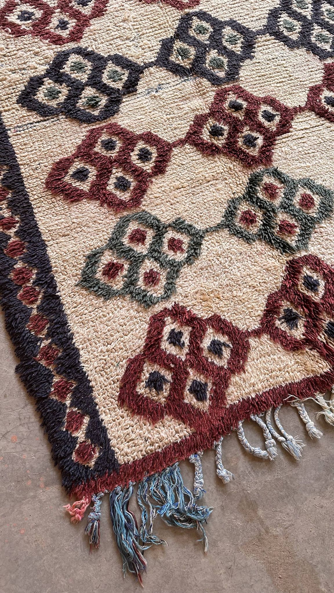 Tapis Marocain coloré Boujad - 263 x 135 cm