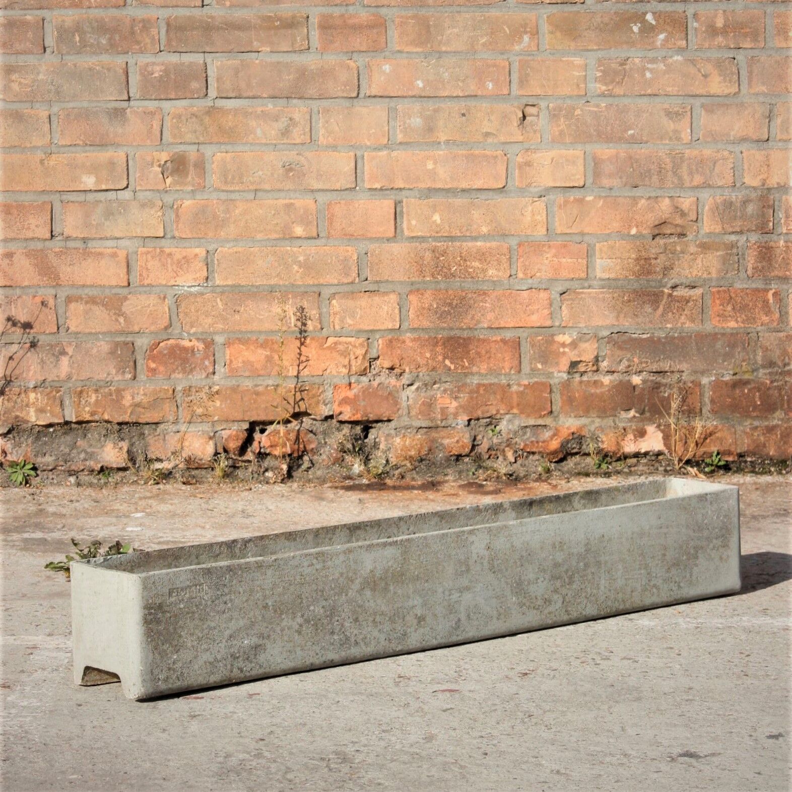 Modernist planter in Eternit, Switzerland 1970