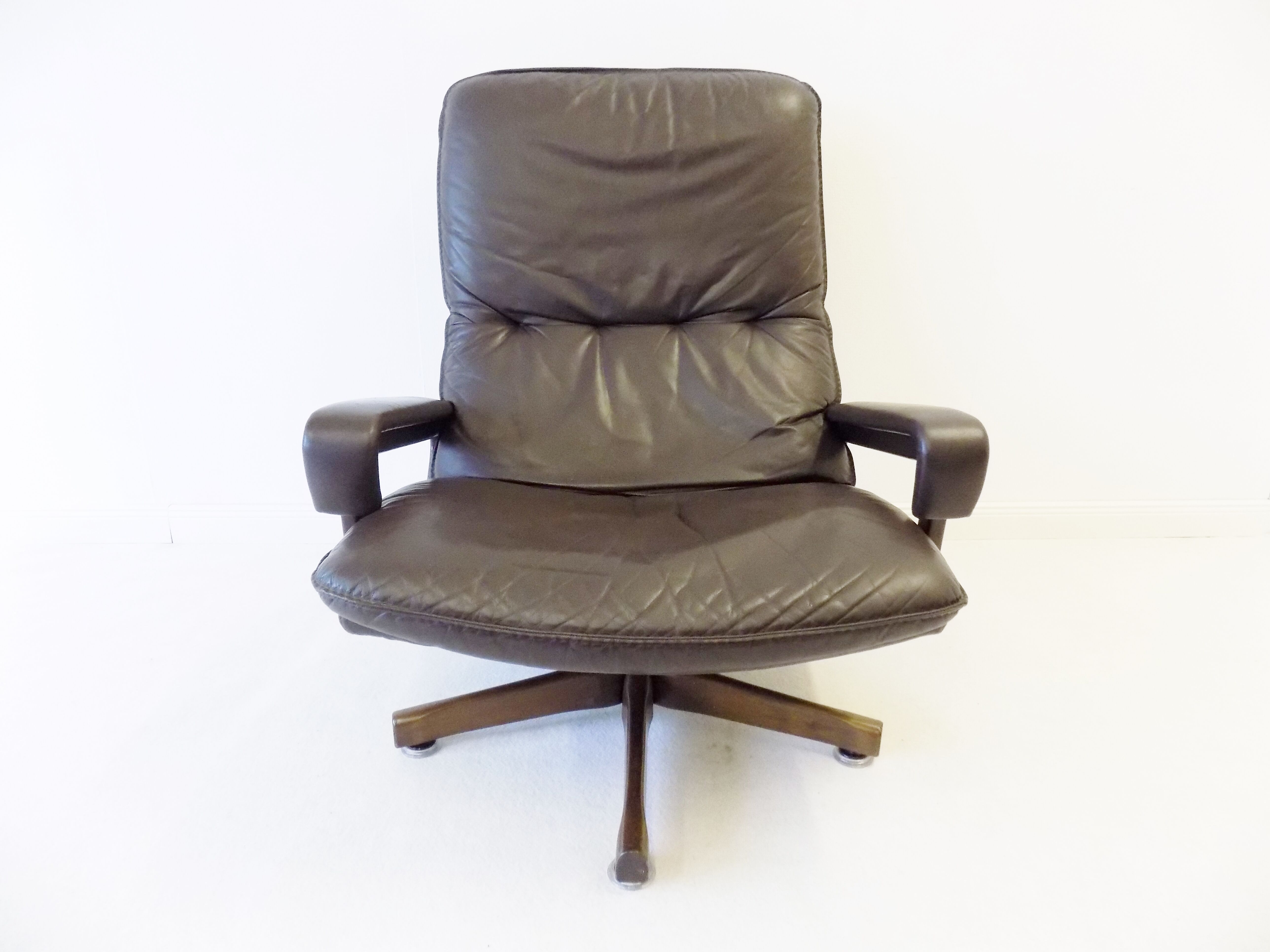Strässel King chair brown leather armchair by Andre Vandenbeuck for WK