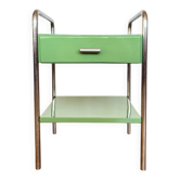 Table de chevet fonctionnaliste