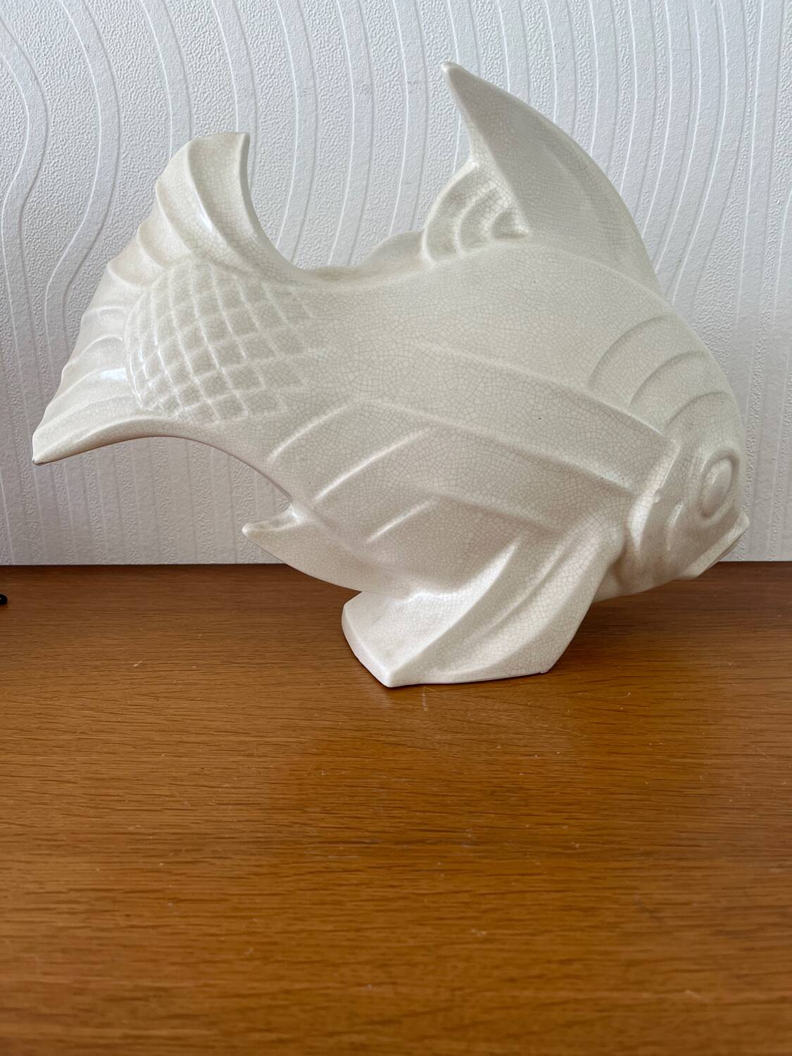 Cracked ceramic fish circa 1930 art deco on Jan