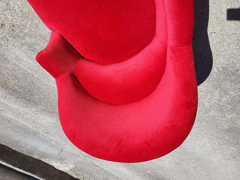 Meridian in red velvet 1900