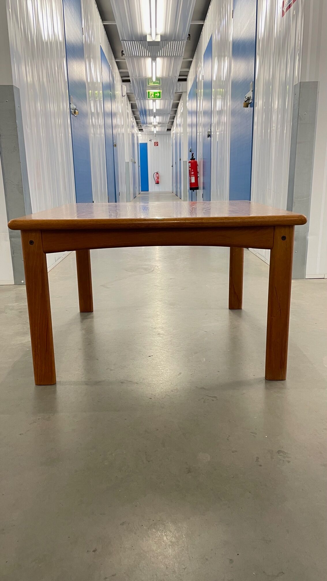 Table basse en teck des années 60