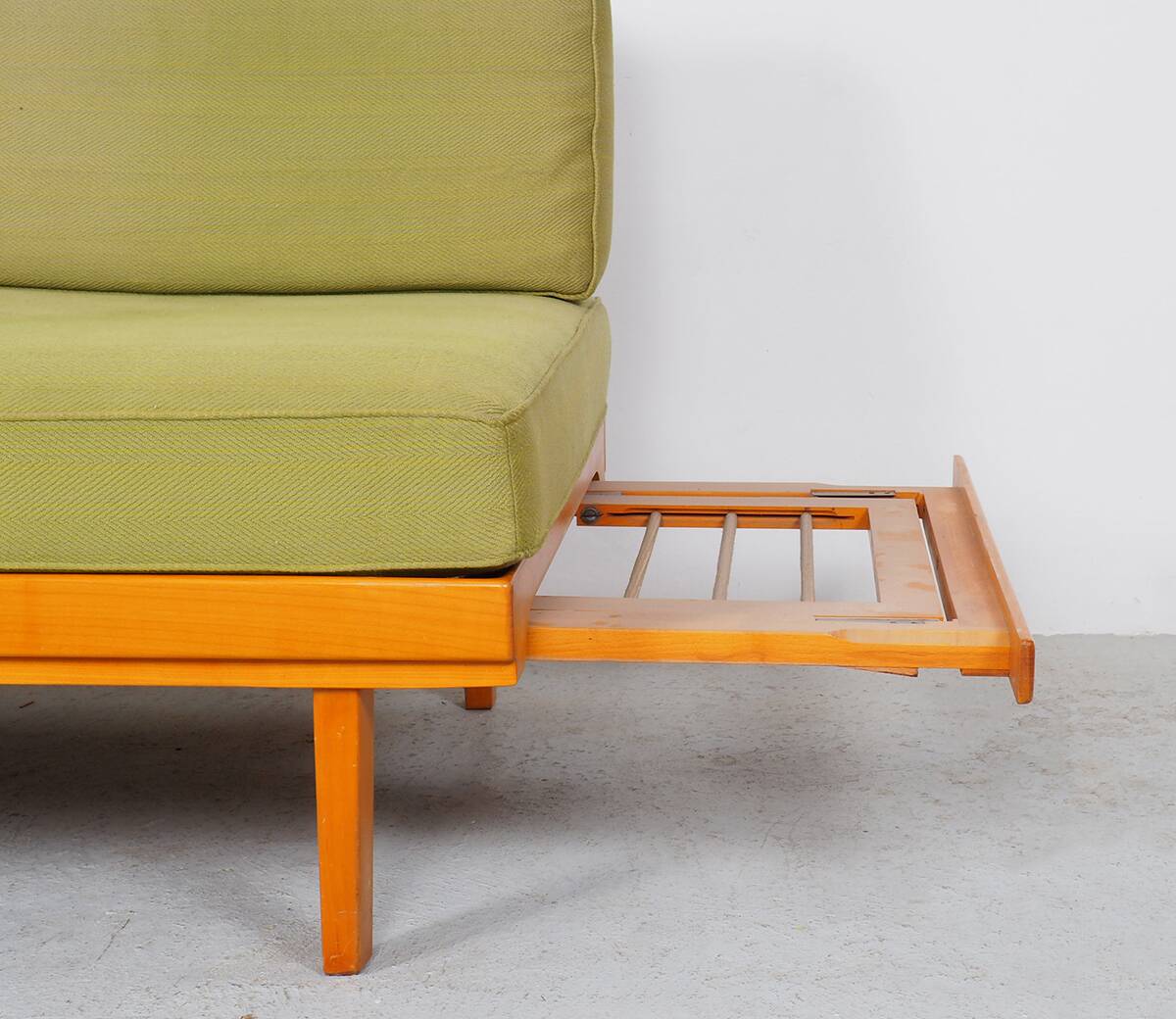 Antimott Cherry Daybed by Wilhelm Knoll, 1960s