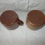 Set of 2 small sandstone pots with sean