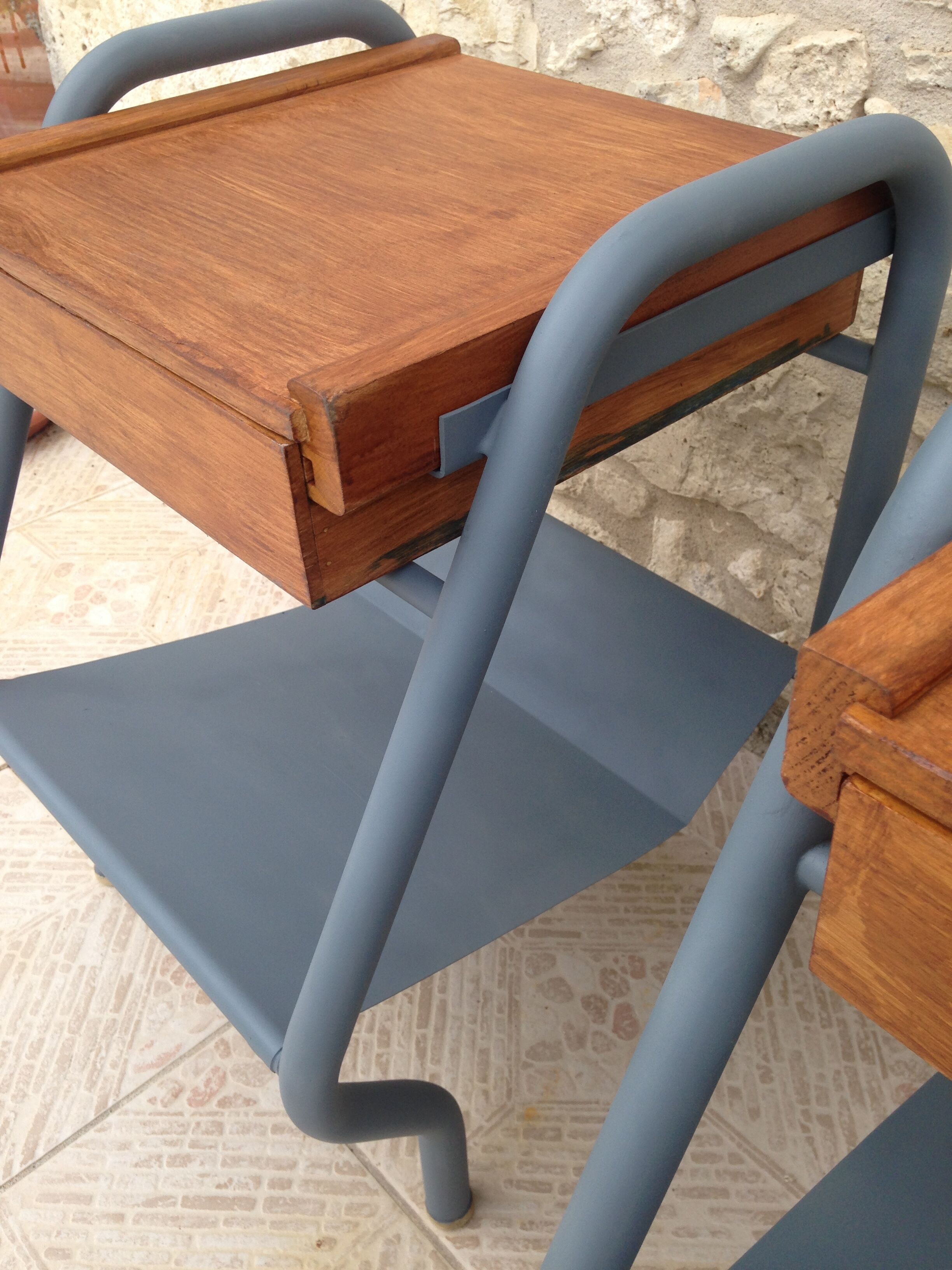 Pair of bedside years 50/60