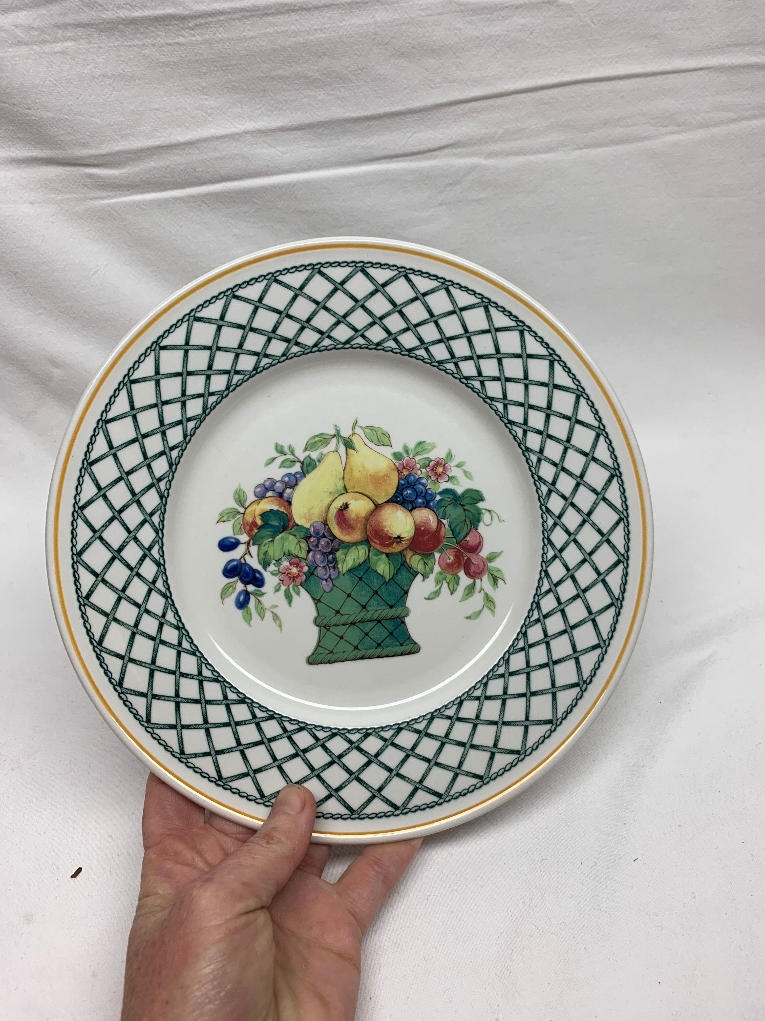 Villeroy & boch basket dessert plate