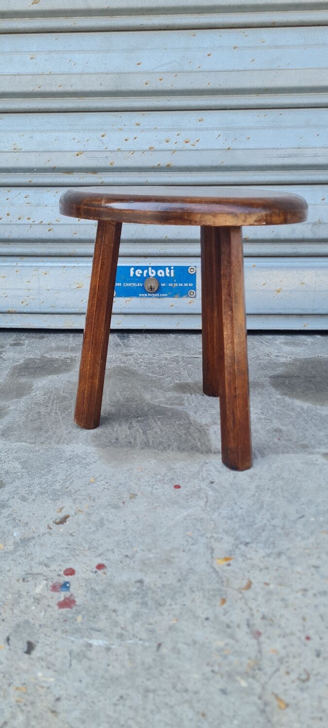 Tripod stool