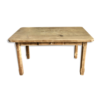 Farm table