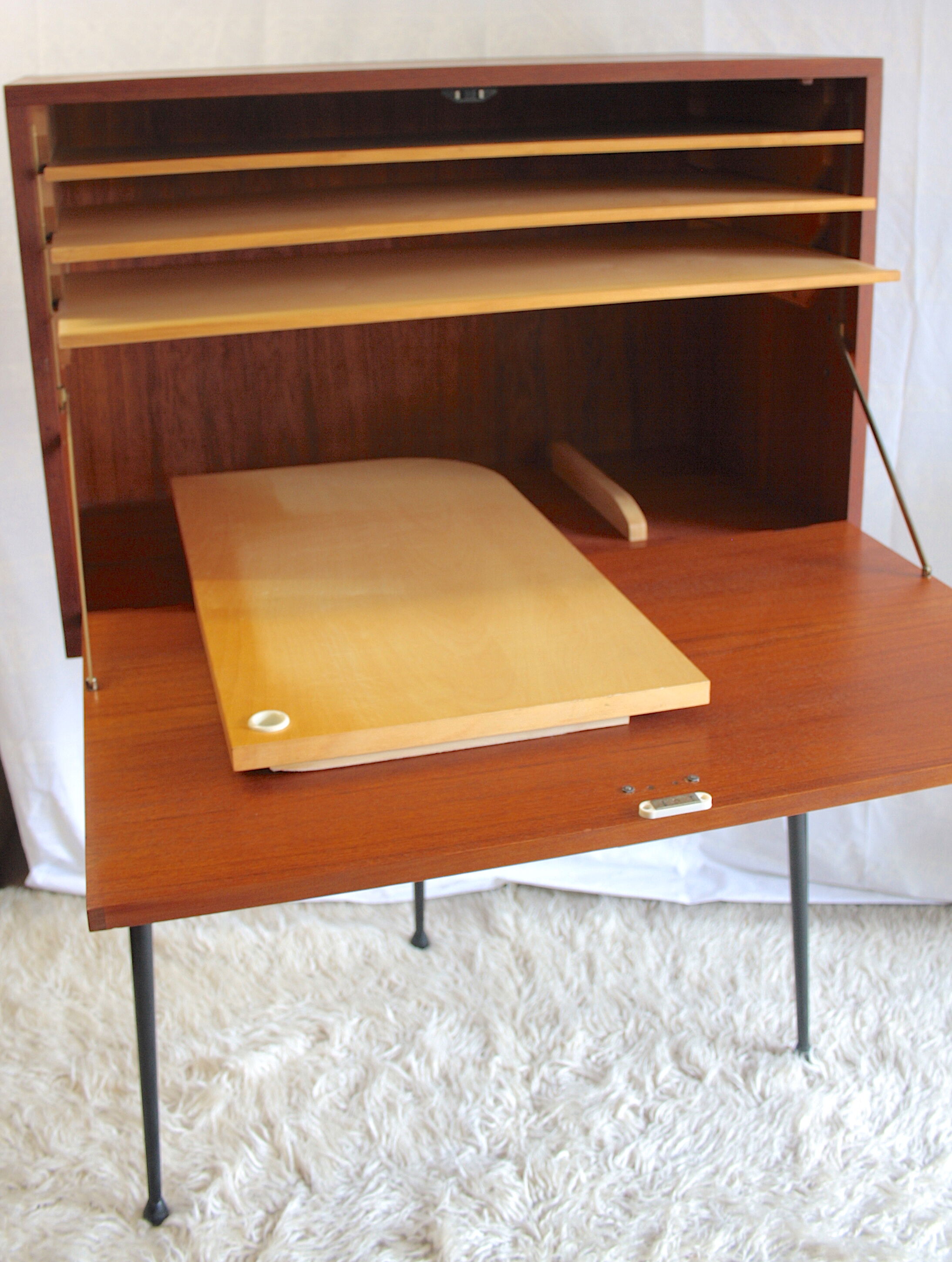 Secretary tripod 50s modernist