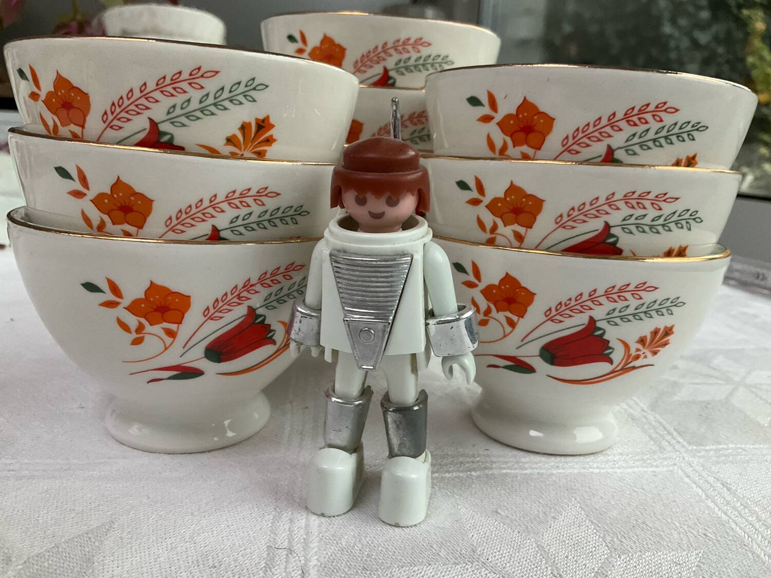 10 Boch coffee bowls (Belgium)