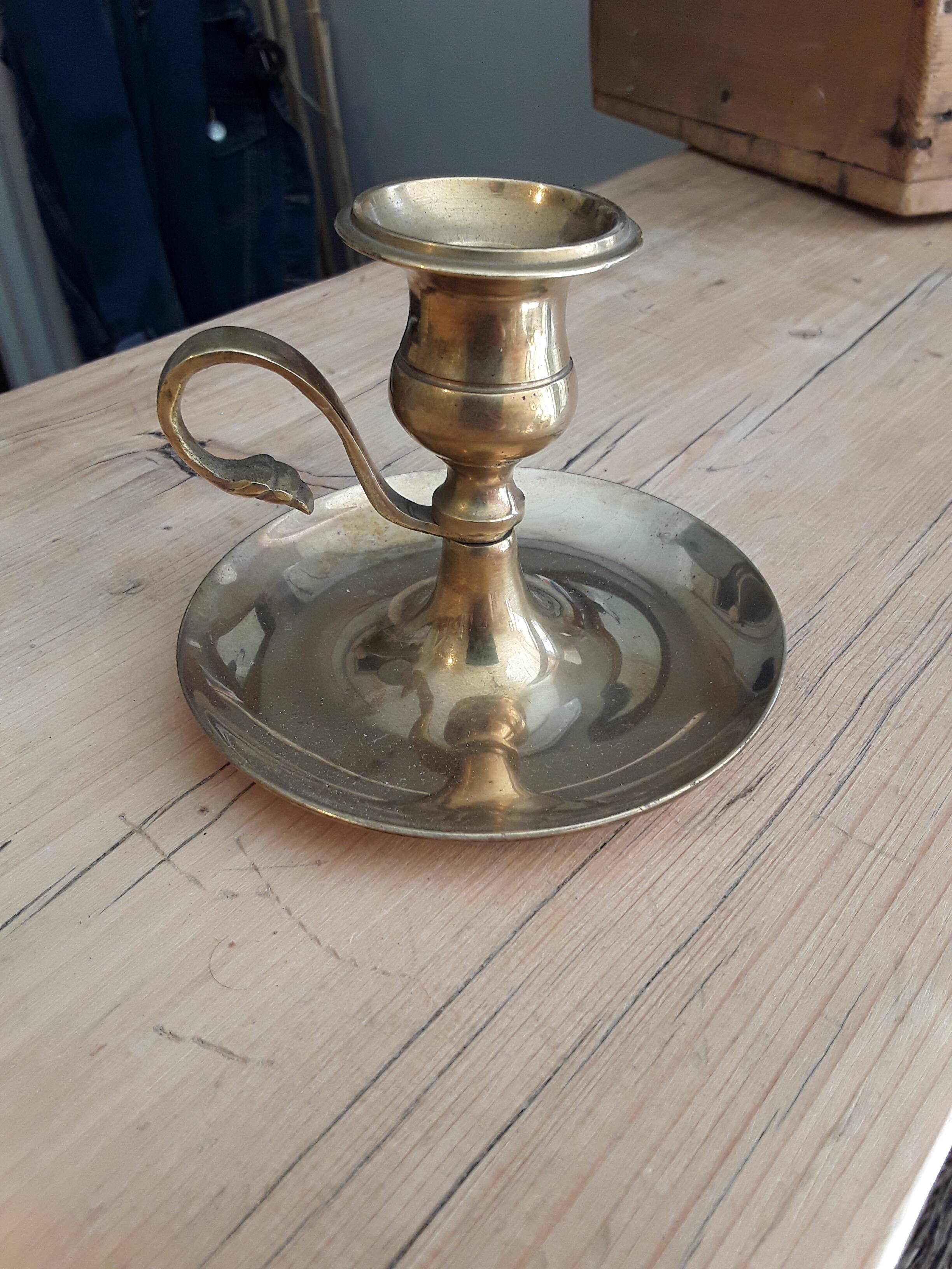 Cellar rat candle holder