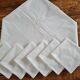 Nappe blanche brodée et 6 serviettes assorties
