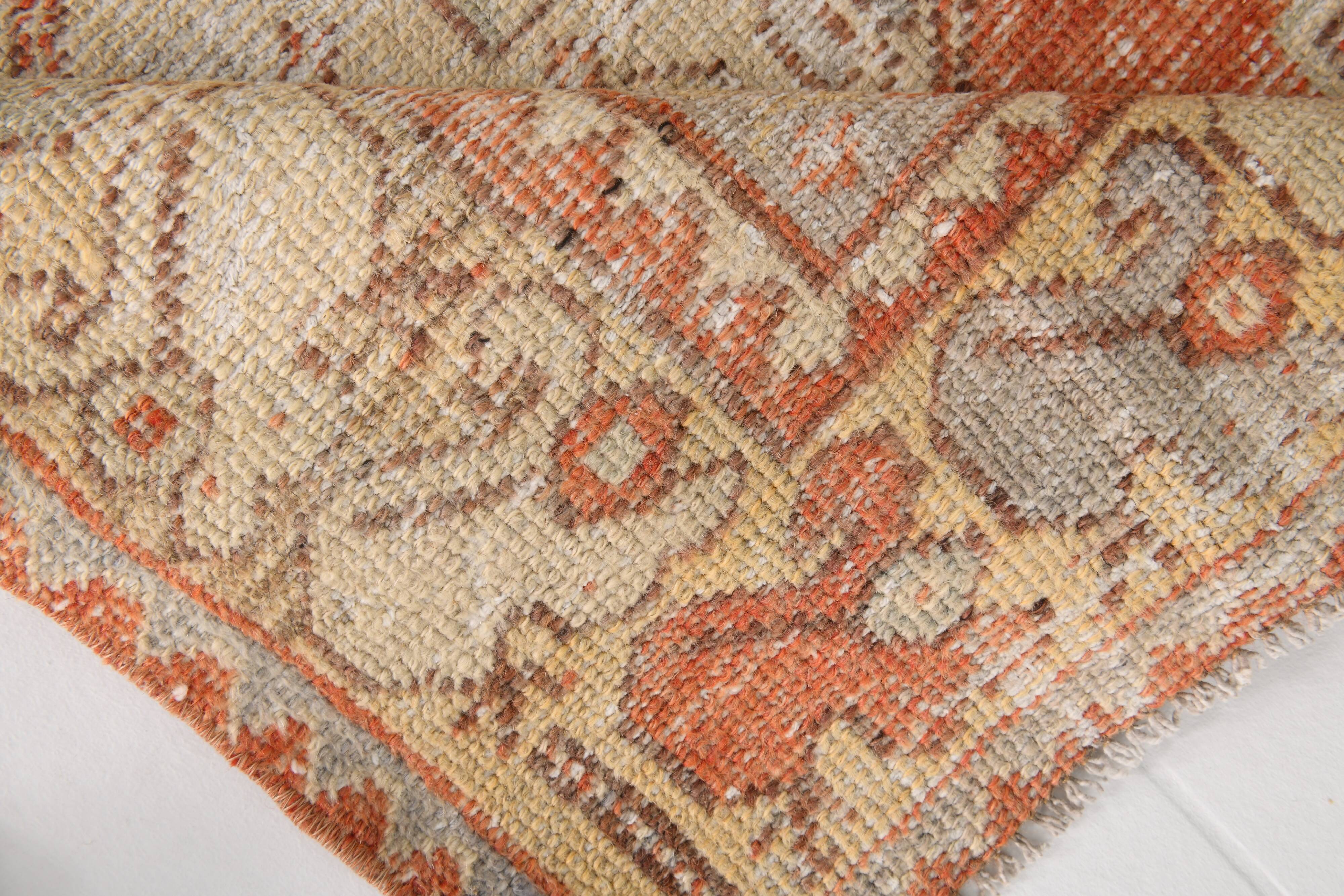 Red & Cream Vintage Runner Rug, 86x265Cm