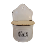 Spice pot for salt