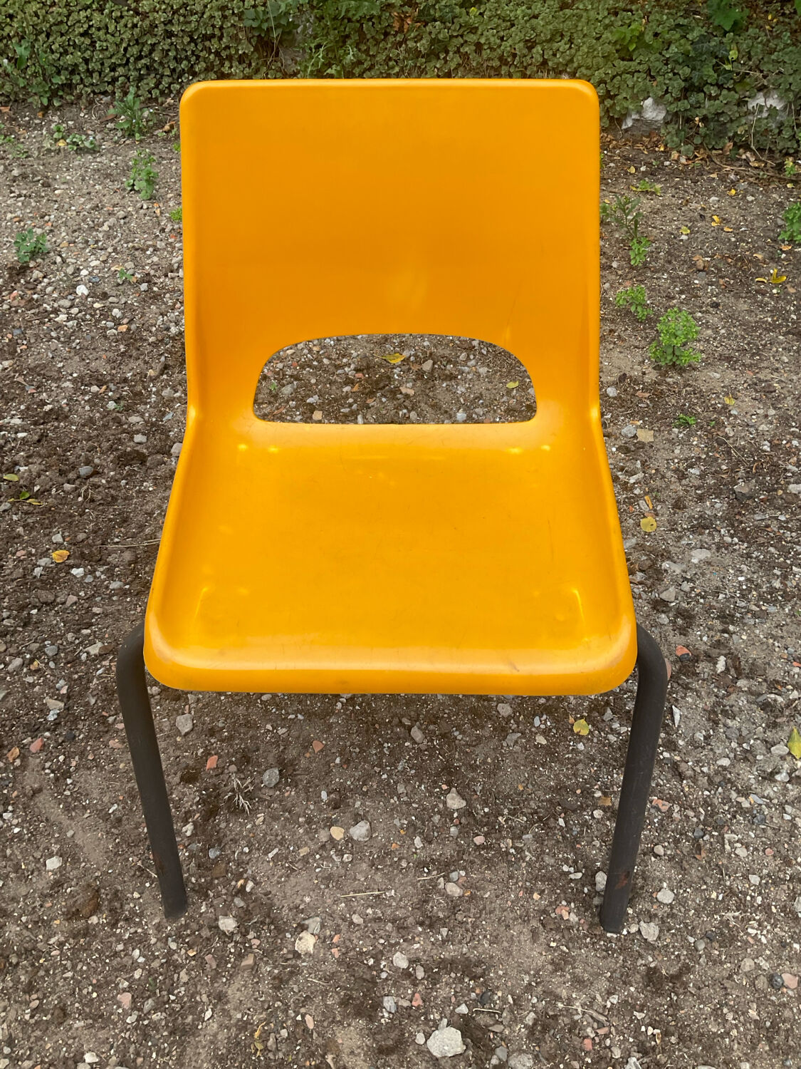 Vintage 70s table and 4 chairs set