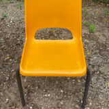 Vintage 70s table and 4 chairs set