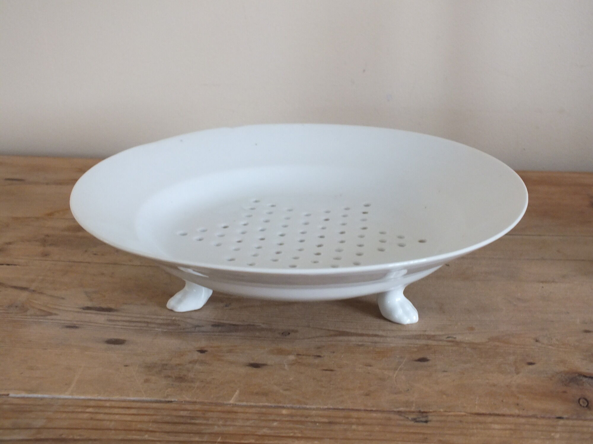 Old white porcelain drainer plate 19th - faisselle