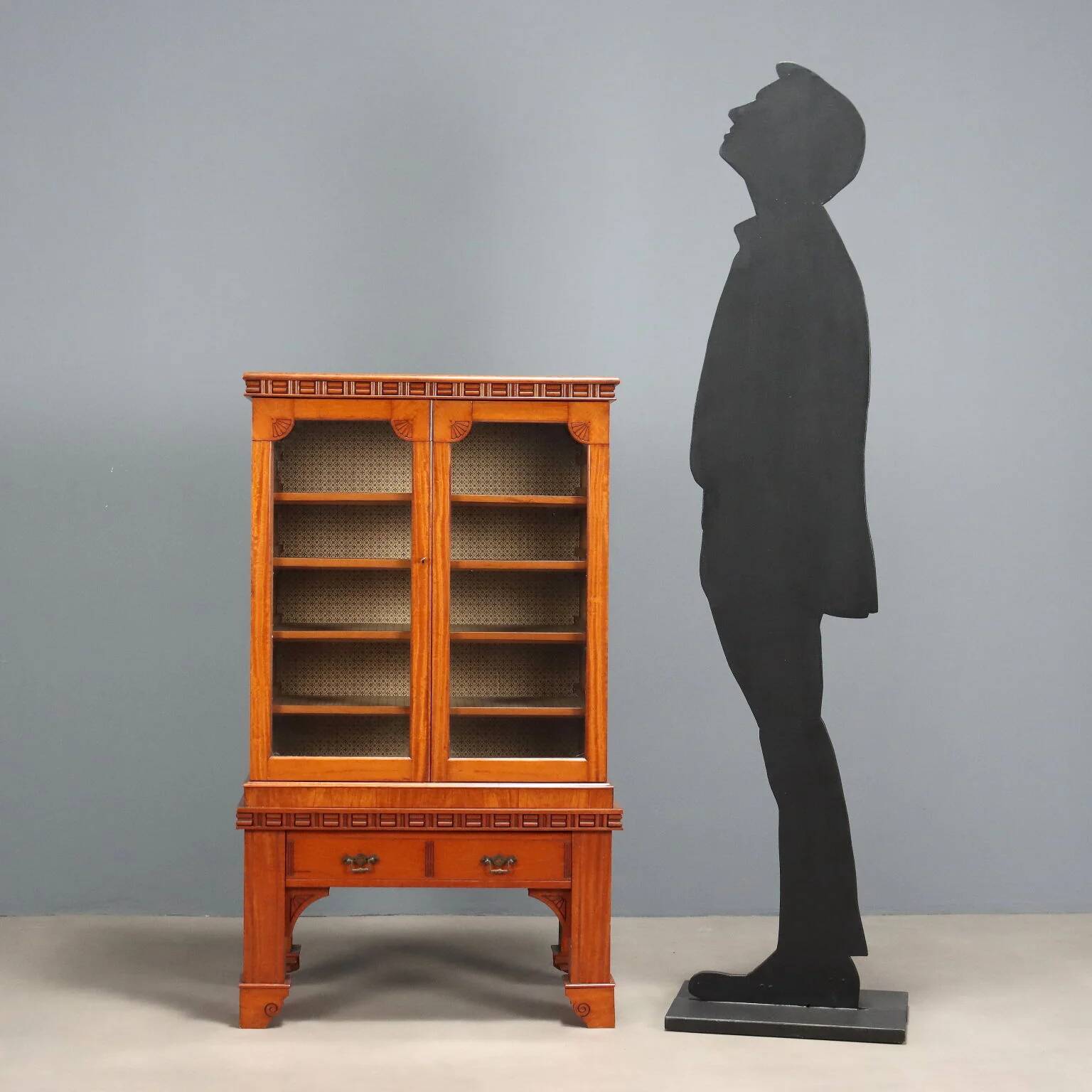 Vitrine ancienne style chinoiserie en citronnier, Royaume-Uni '800