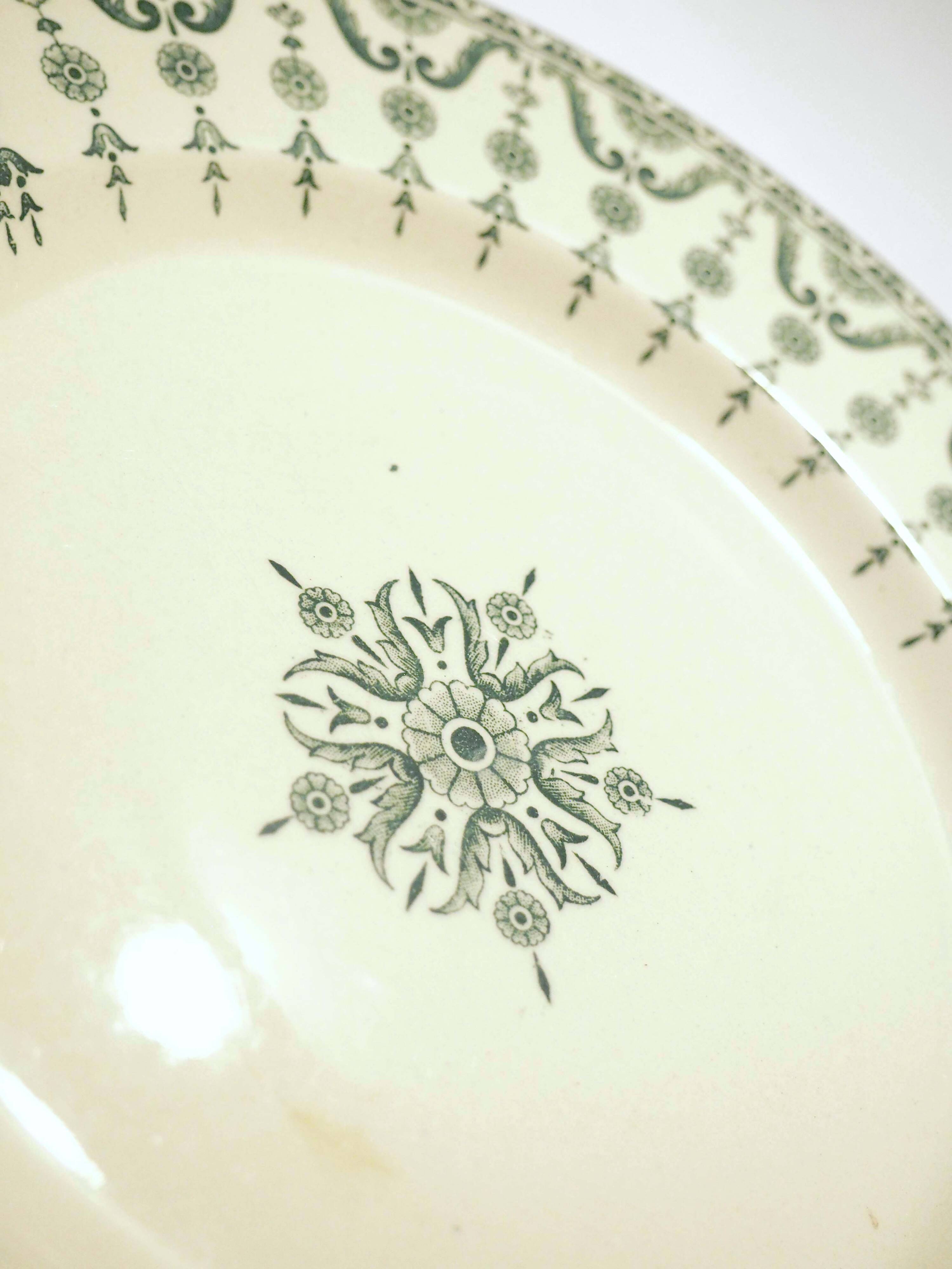 Iron Earth dish Florentin model