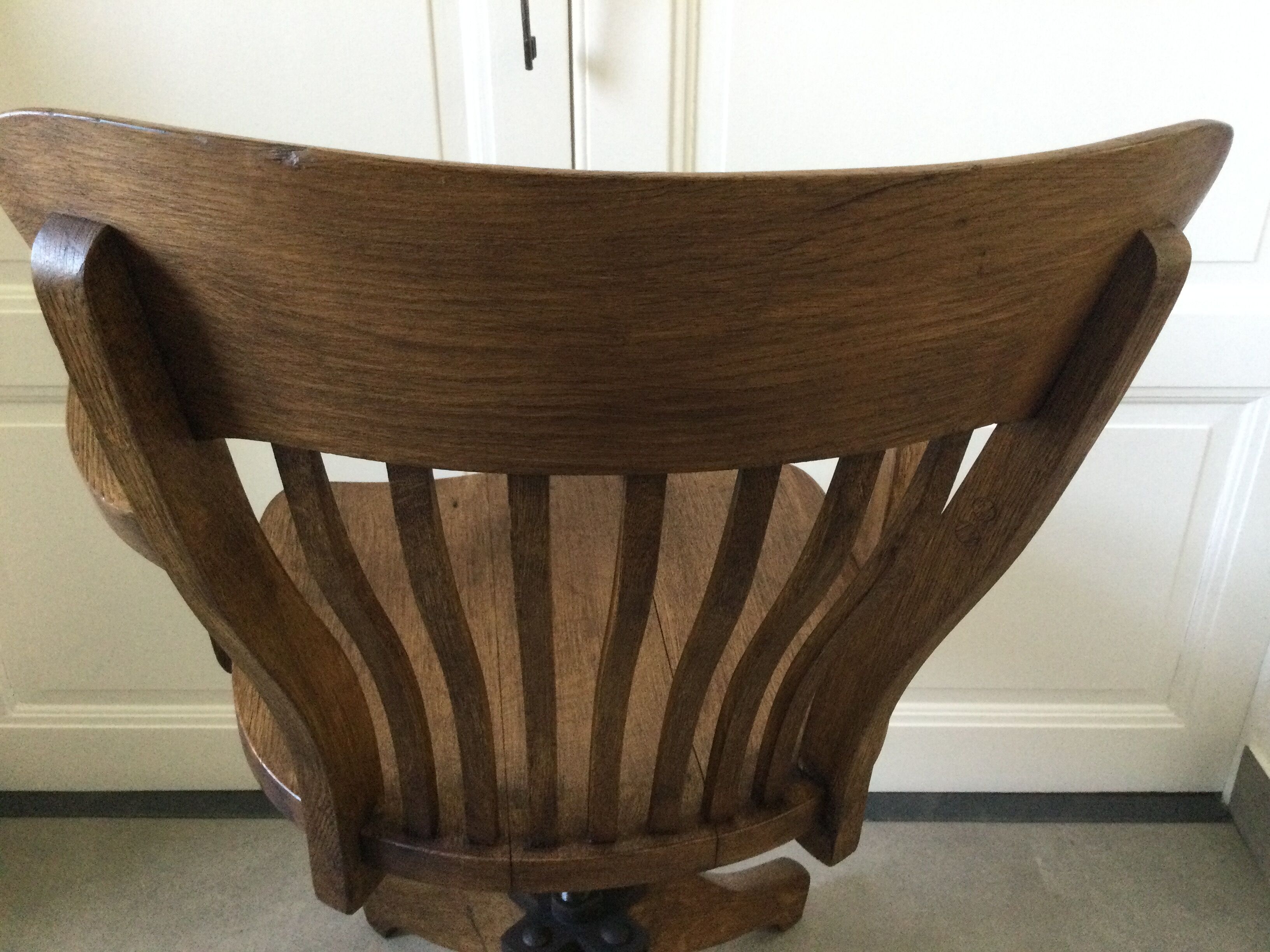 American Swivel and tilting armchair