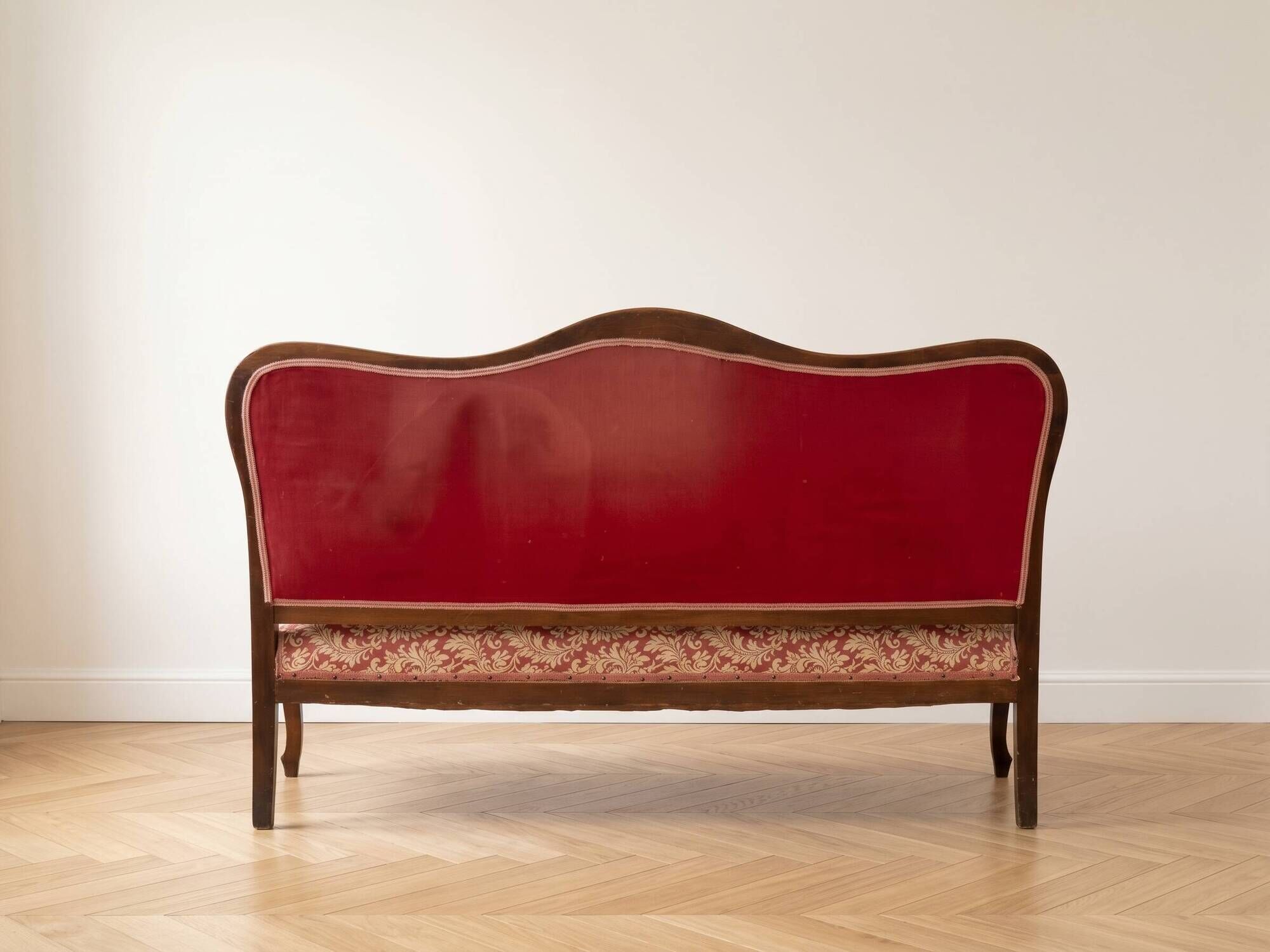 Banquette Louis Philippe en bois et tissu rouge