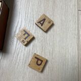 Scrabble ancien en bois